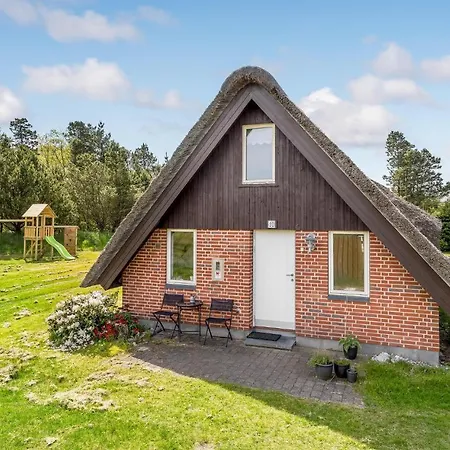 Three-bedroom Holiday In Henne Сasa de vacaciones *