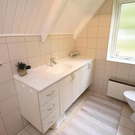 Three-bedroom Holiday In Henne Сasa de vacaciones *