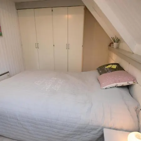 Three-bedroom Holiday In Henne Henne Strand